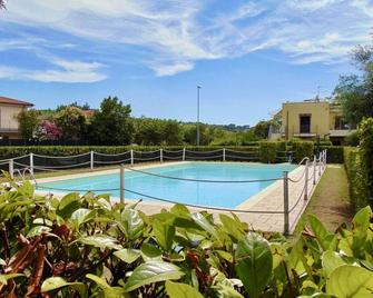 N243 - Numana, trilocale in residence con piscina - Numana - Pool