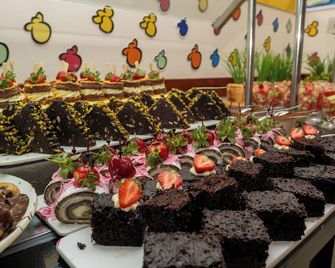 Aqi Pegasos World - Side - Buffet