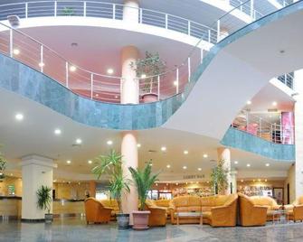 Marina Grand Beach Hotel - 金沙 - 大廳