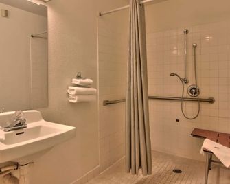 Motel 6-Sacramento, Ca - Old Sacramento North - Sacramento - Baño