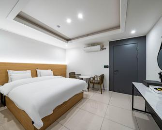 Mokpo Hotel Lium - Mokpo - Habitación