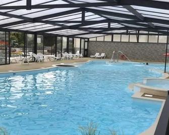 Homerez - Bungalow in Saint-Arnoult - Deauville - Pool