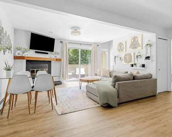 Bright & Modern - King Suite - Creekside Trail - Boulder - Sala de estar