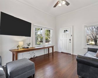 Hot Tub Prime Dwtn Napa 3 Bed 2 Bath - Napa - Sala de estar