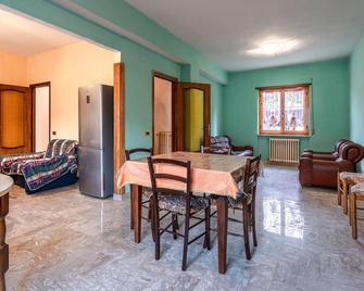 Amazing home in Scurcola Marsicana - Scurcola Marsicana - Dining room
