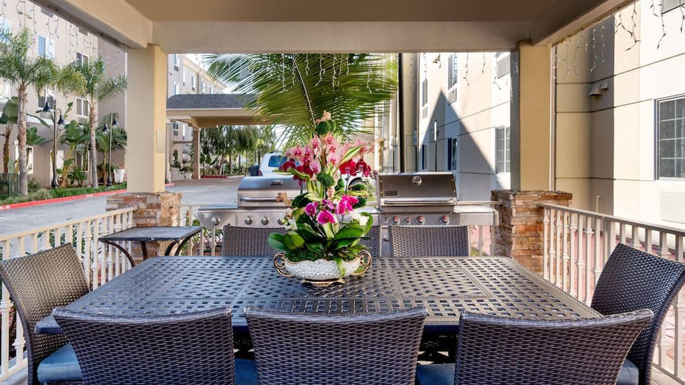 Candlewood Suites LAX Hawthorne By IHG