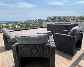 Penthouse equipped for 6 people 5 minutes from downtown San Jose del Cabo! - San José del Cabo - Balcón