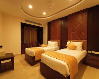 Tsr Vivitha Grand - Thiruthuraipoondi - Habitación
