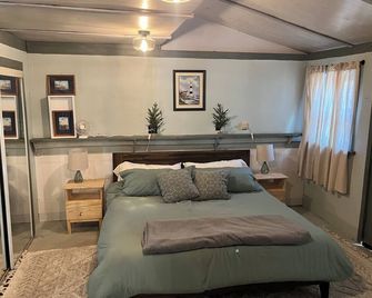 Camp Bushwhack'd-13 acres in Manistee Nat'l Forest - Baldwin - Bedroom