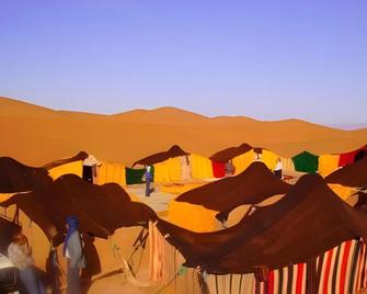 M'hamid Bivouac - Chez Naji - Mhamid - Vista del exterior