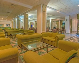 Tsokkos Gardens - Protaras - לובי