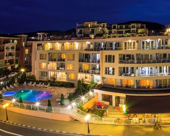 Anthony Complex - Sveti Vlas - Building