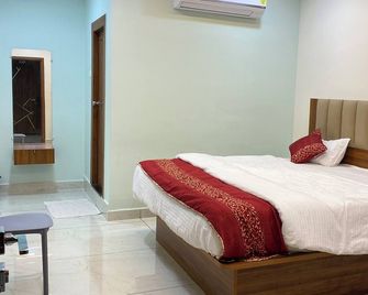 Hotel Pr Royal - Bhīmavaram