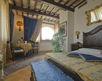 Hotel Ristorante Le Gole - Celano - Bedroom