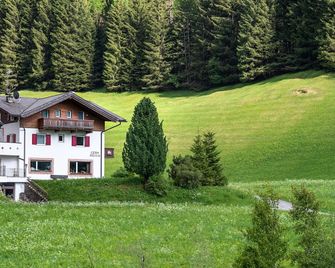 Apartments Seida - Selva di Val Gardena - Building