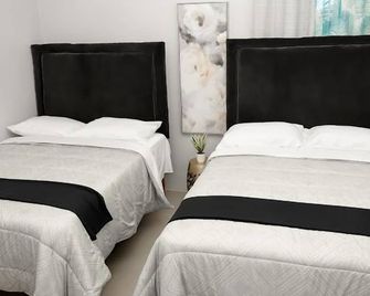 Vacation Home 5 minutes from the beach - Falmouth - Bedroom