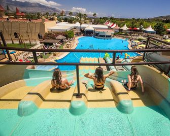 Magic Robin Hood Waterpark Lodge Resort - אלפאז דל פי