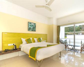 Sjk Green Berry Resort By Z Vacations - Yercaud - Habitación