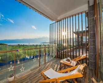 Yihai Shiguang Seaview Inn - Dali - Balcony