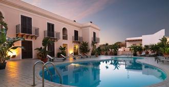 Moresco Resort - Lampedusa - Pool