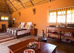 A New Earth Guest Lodge - Francistown - Bedroom