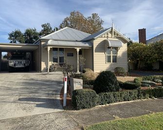 Elmsford Cottage - Warragul - Building