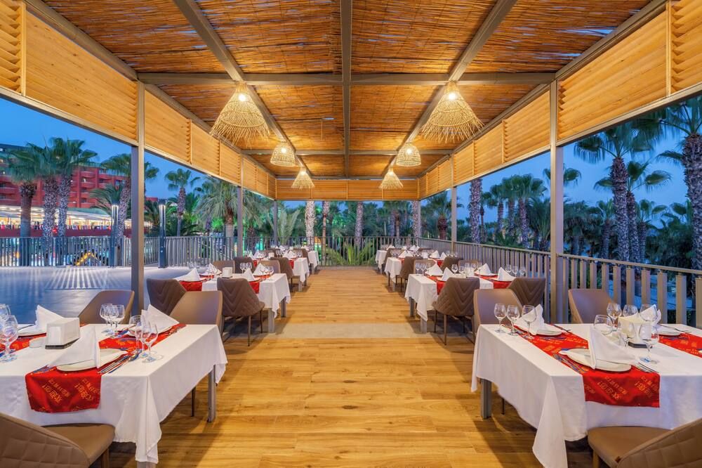 Delphin Deluxe Resort Hotel - אוקורצ'אלאר