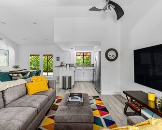 Palm Paradise - Palm Springs - Salon