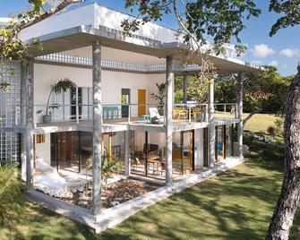 This house is a 3 bedroom(s), 3 bathrooms, located in Playa Corona, Panama Oeste. - Playa Coronado - Edificio