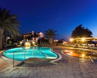 Hotel Ideal - Forio - Pool