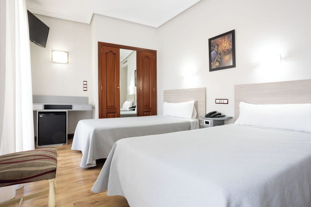 Hotel Tibur - זראגוזה
