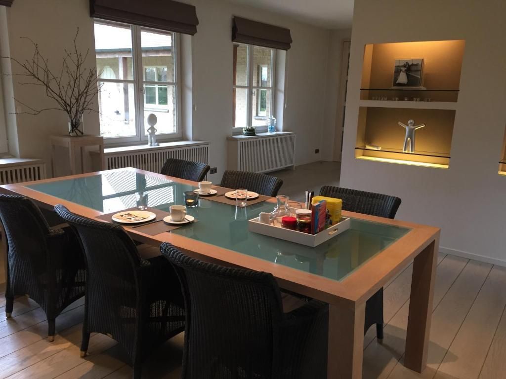 Villa Kokeliko - קורנה - חדר אוכל