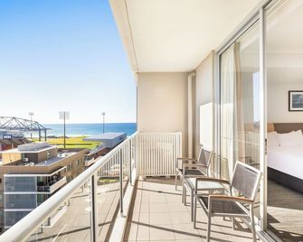 Sage Hotel Wollongong - Wollongong - Balkon