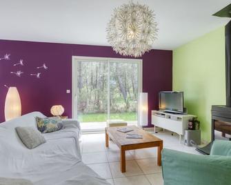 Villa Nico by Interhome - Hourtin - Wohnzimmer