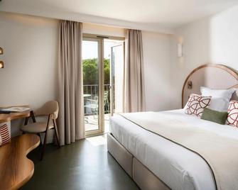Hotel Du Parc Cavalaire Sur Mer - Cavalaire-sur-Mer
