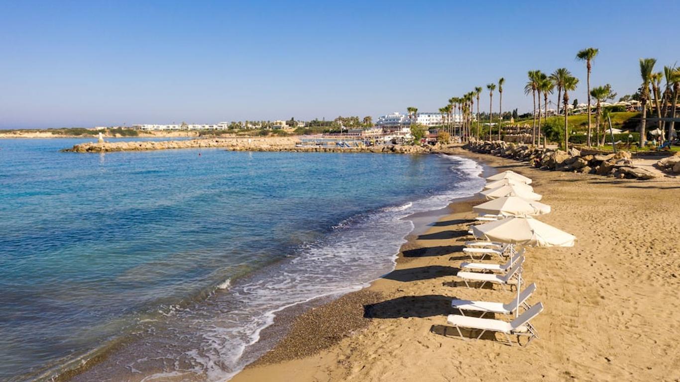 Coral Beach Hotel And Resort