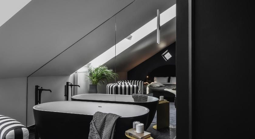 Berman House thumbnail 2