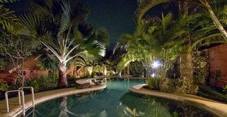 Sunset Bungalows Resort - Port Vila - Havuz