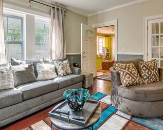 Atlanta Vacation Rental about 3 Mi to Downtown! - Atlanta - Pokój dzienny