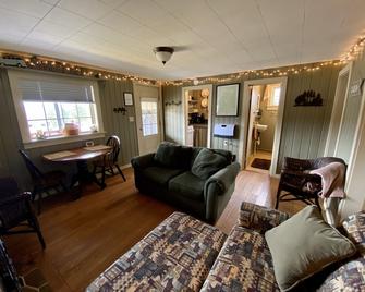 Cabin with Snowmobile and ATV Trail Access - Pittsburg - Living room