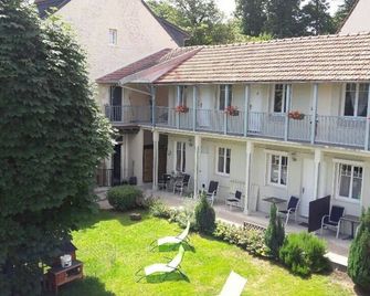Hotel La Buissonniere - Sancerre - Building
