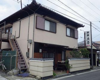 Uoyo - Suzuka - Bygning