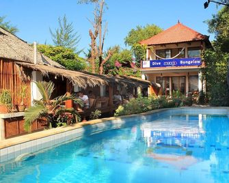 Mango Dive & Bungalow - Pemenang - Piscina