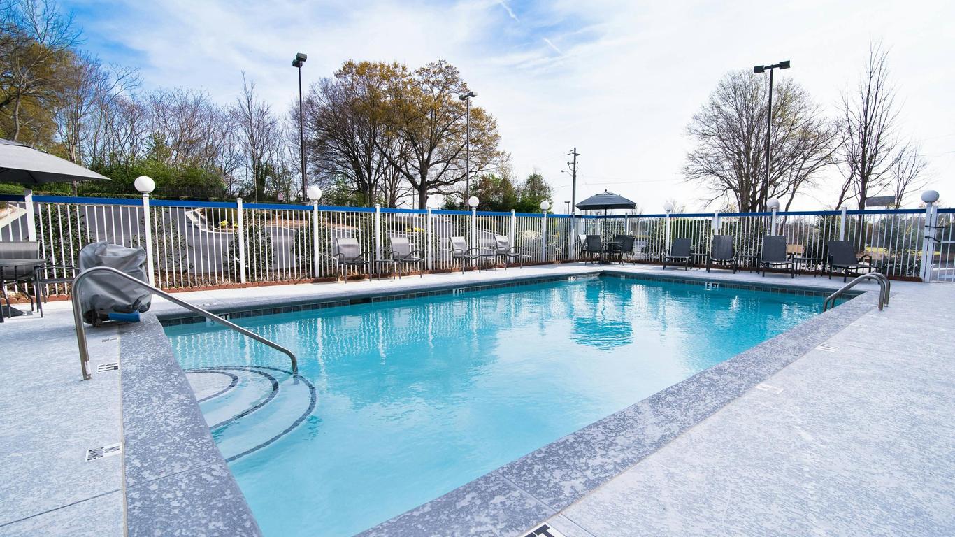 Fairfield Inn & Suites by Marriott Atlanta Airport North