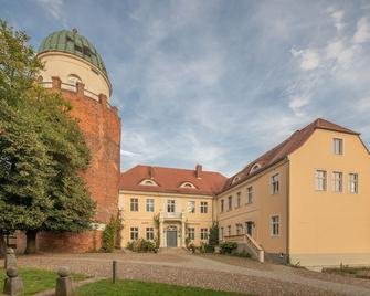 Biohotel Burg Lenzen - Lenzen - Edificio