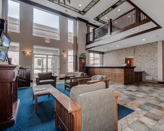 Norwood Inn And Suites Chaska - Chaska - Lobby