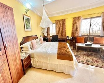 Seaside Suites And Hotel - Freetown - Habitación