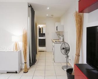 Gregbnb - Studio Cosy - Climatisé - Wifi - 15min Gare - Тулон - Кухня