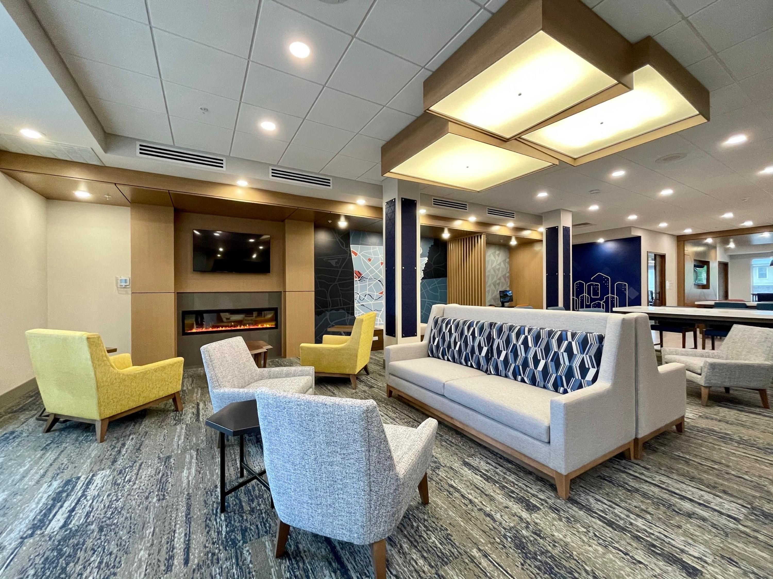Holiday Inn Express & Suites Ft. Smith - Airport By IHG - Форт-Сміт - Лаунж
