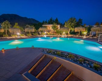 Lindos Breeze Beach Hotel - Kiotari - Pool